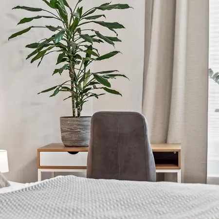 Roby-erfurt Hbf-nah, Balkon *