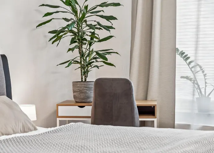 Roby-erfurt Hbf-nah, Balkon *